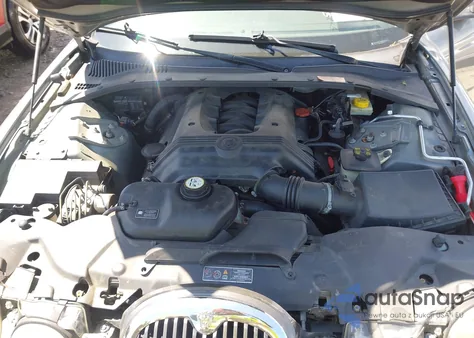 2003 Jaguar S-Type 4.2L V8 из США, поврежденный, VIN SAJEA01U93HM87534